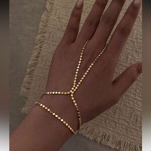 Delicate Hand Chain Bracelet A1714